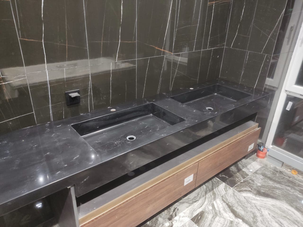 Столешница из акрилового камня Grandex