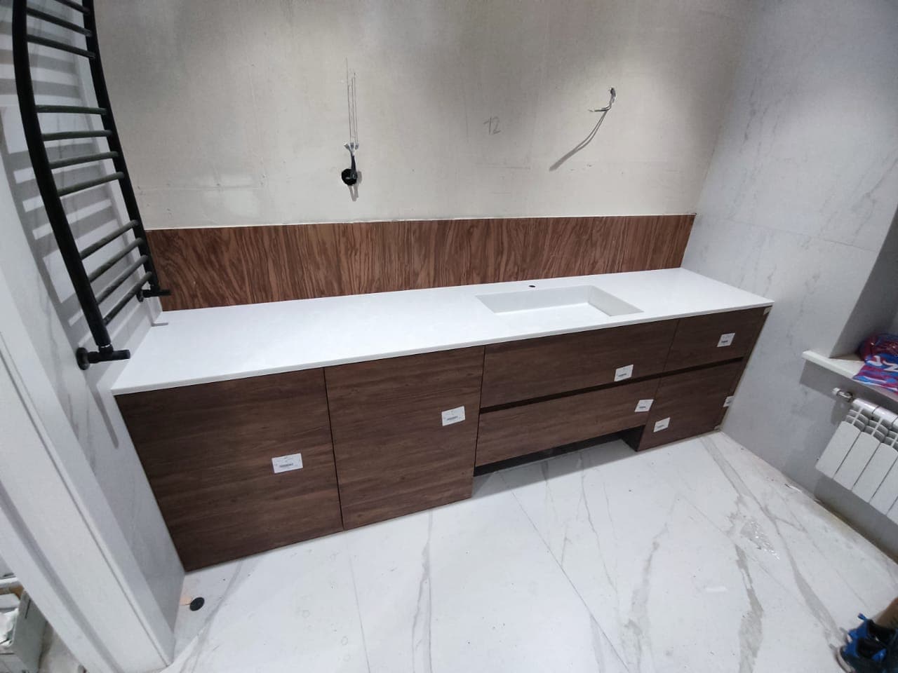 Акриловая столешница из камня Hi-Macs