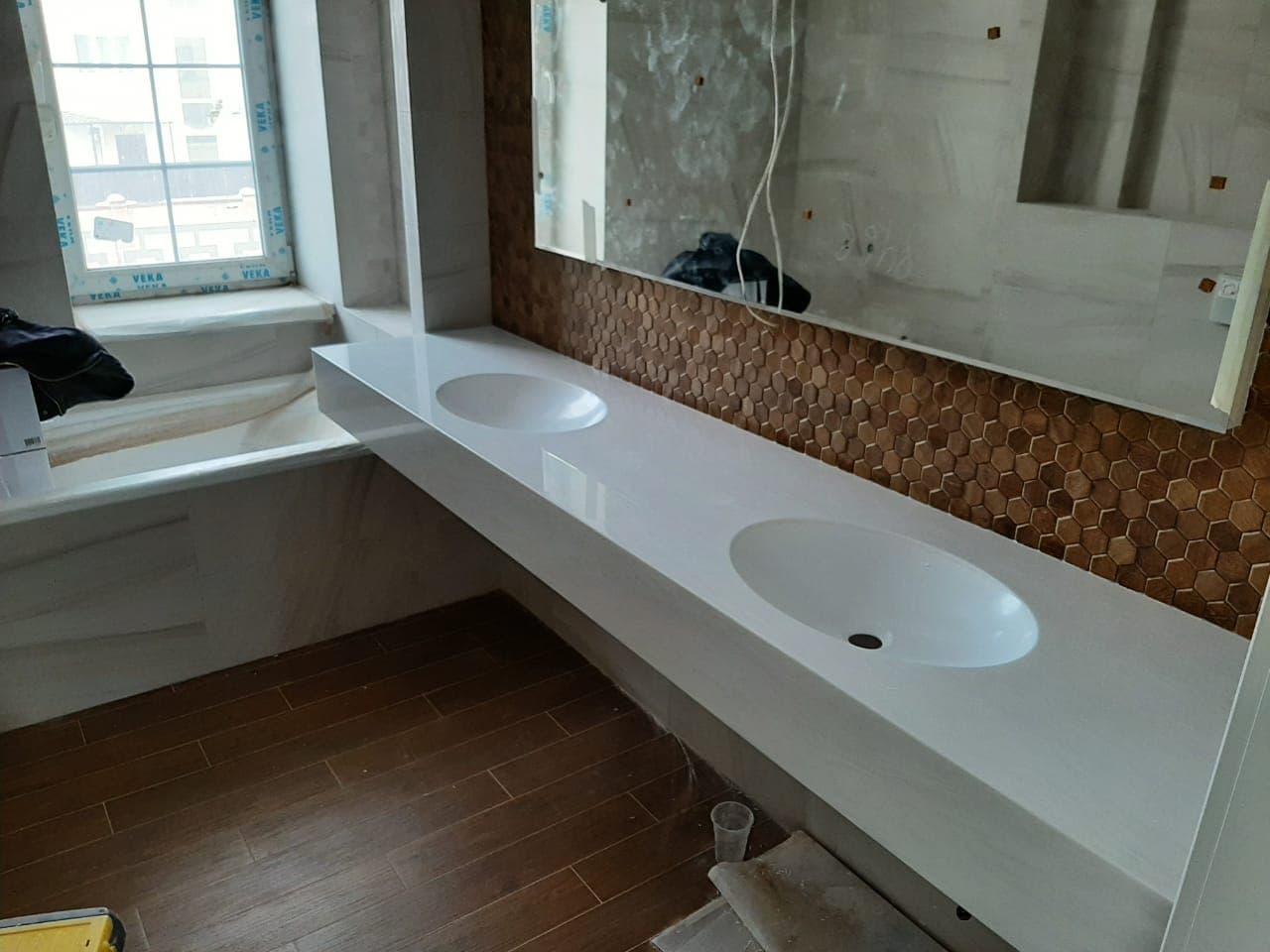 Столешница из акрилового камня с интегрированной мойкой ставрополь