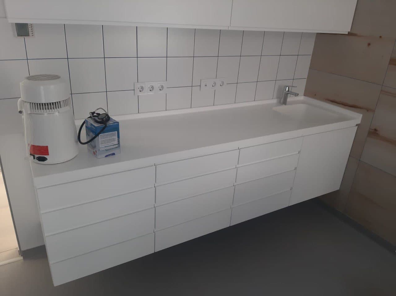 Производство столешниц из акрилового и кварцевого камня