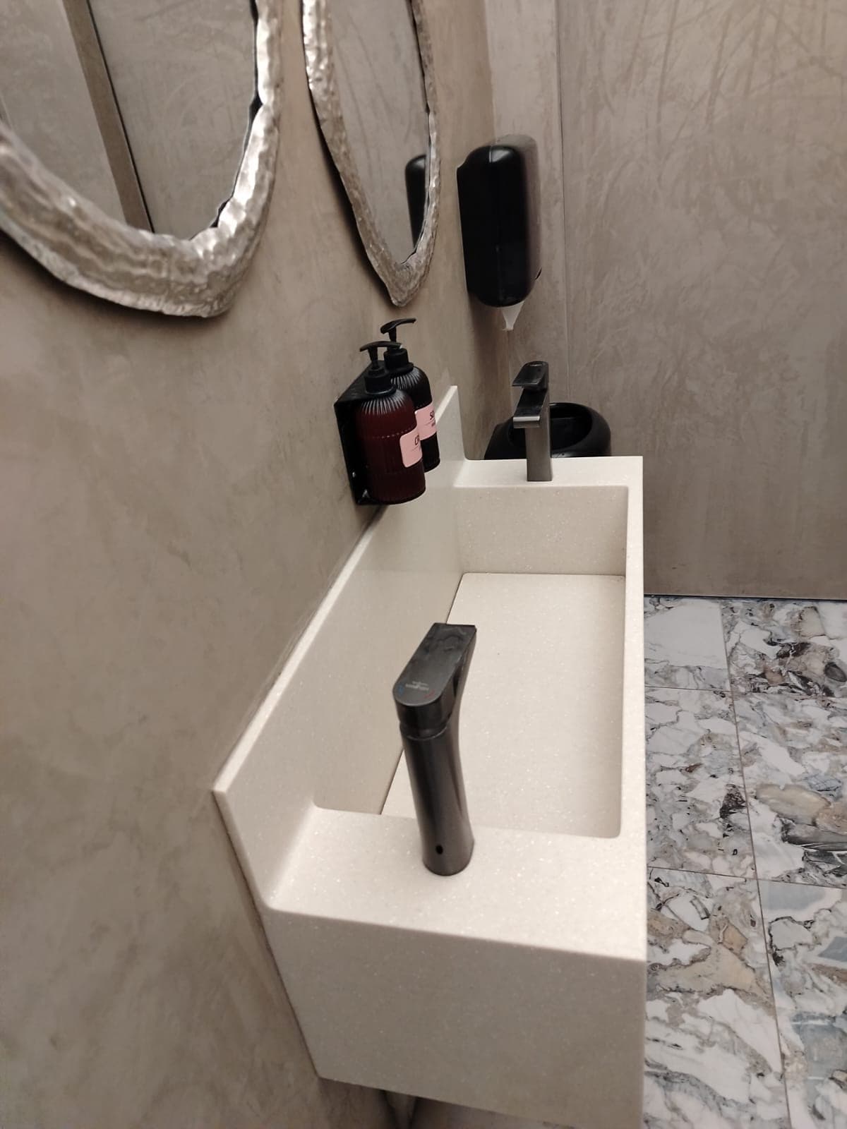 Дизайнерская столешница из акрилового камня ставрополь